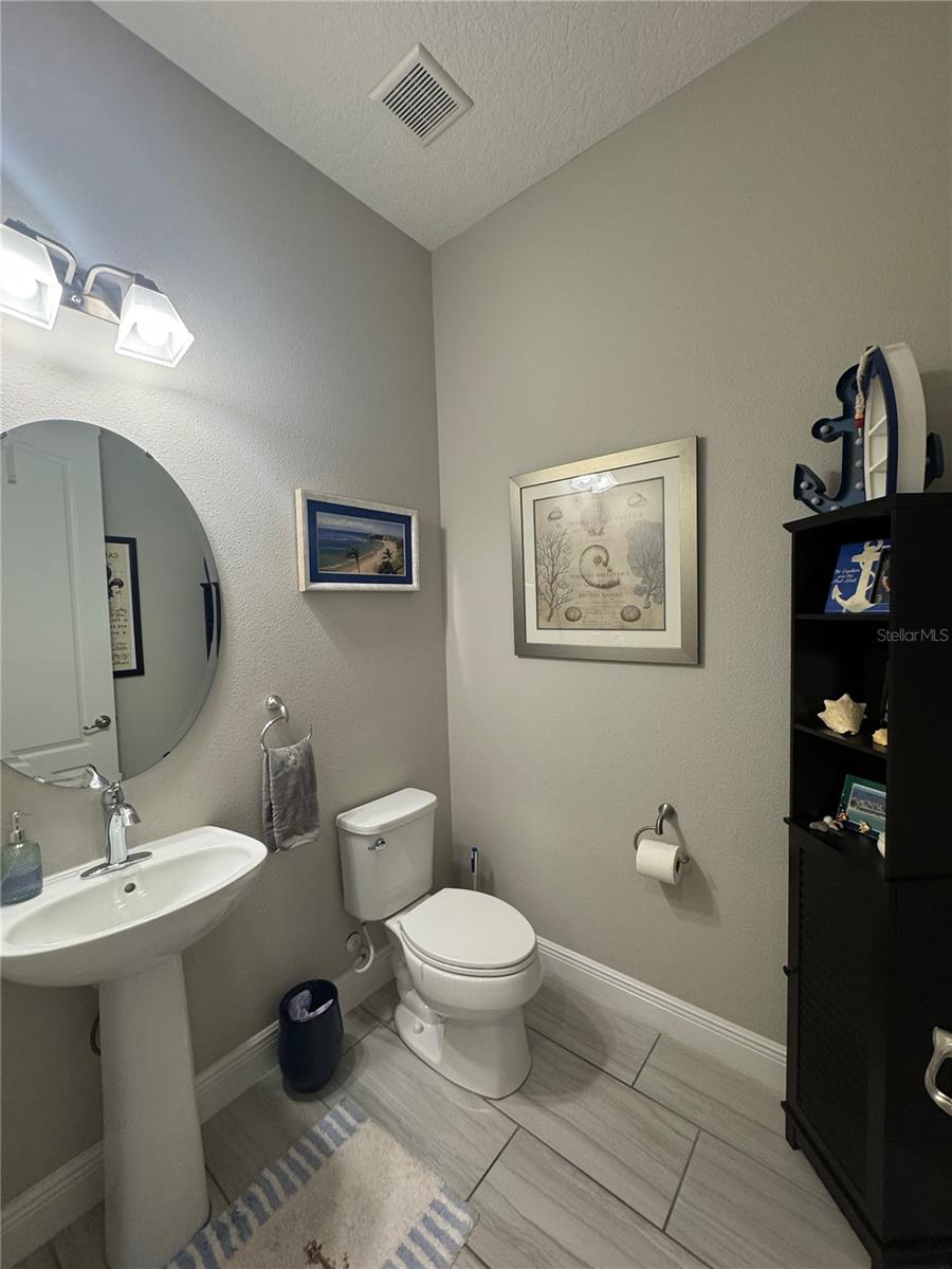 HEATHROW COUNTRY ESTATE - Residential