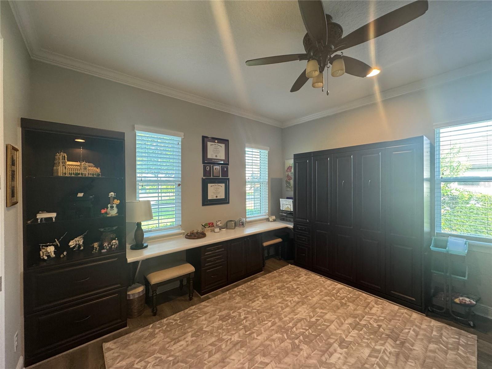 HEATHROW COUNTRY ESTATE - Residential