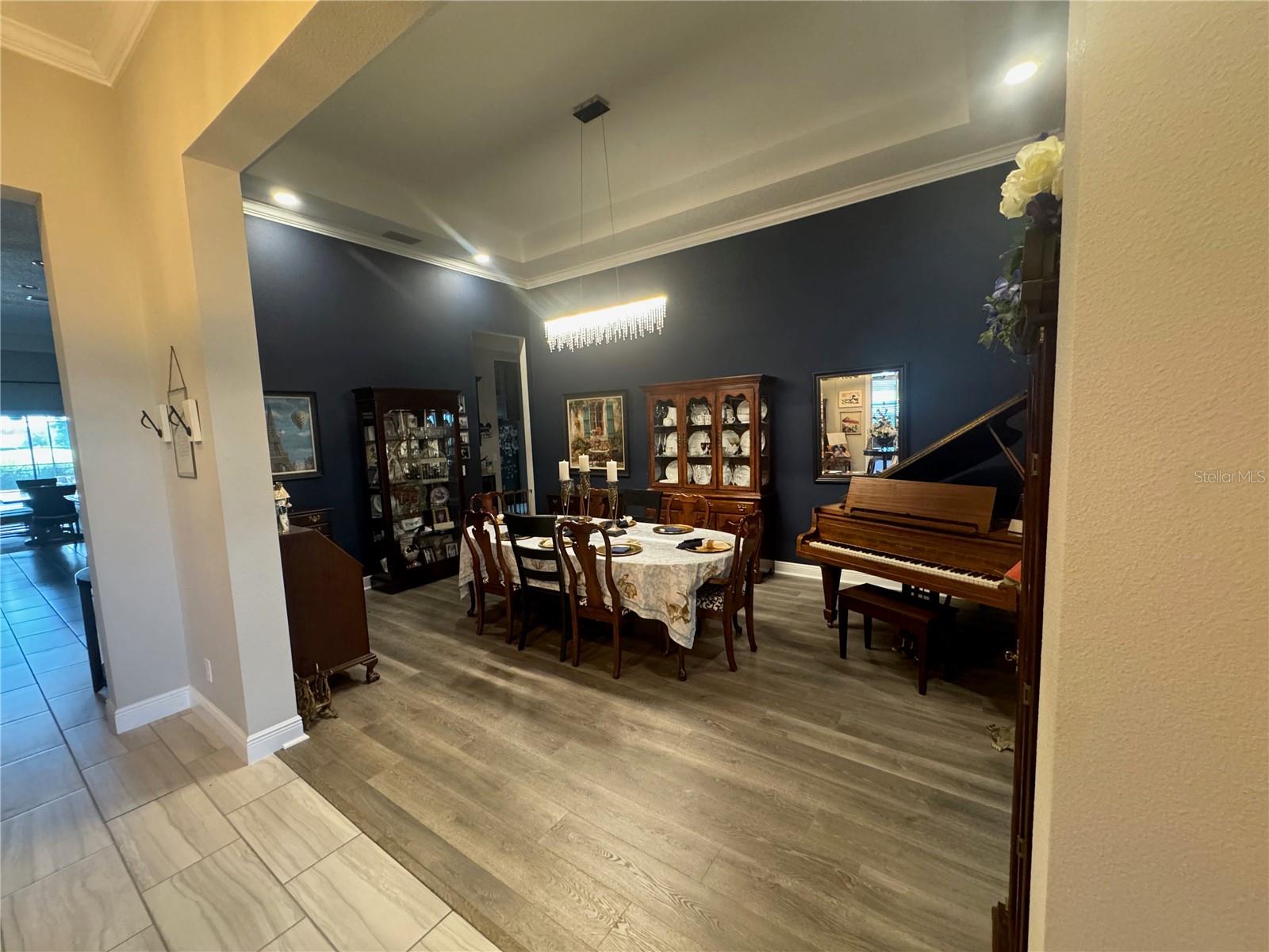 HEATHROW COUNTRY ESTATE - Residential