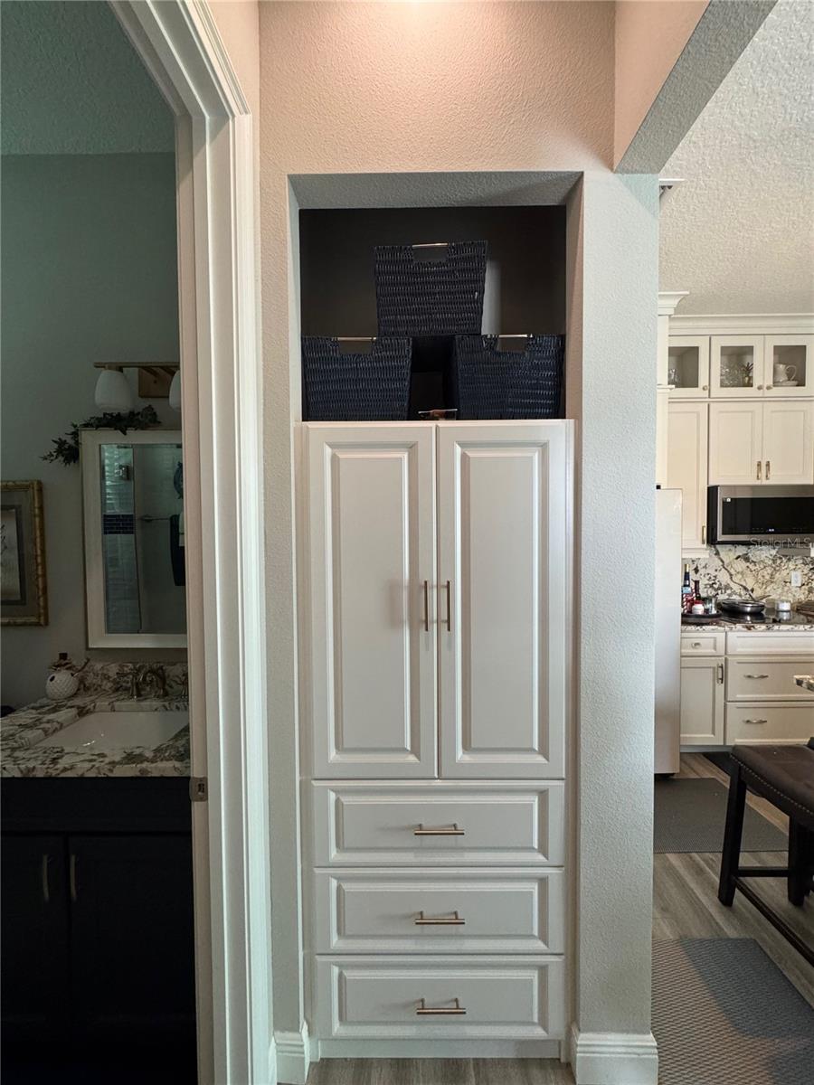 HEATHROW COUNTRY ESTATE - Residential