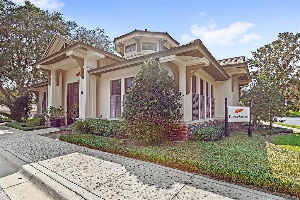 HEATHROW COUNTRY ESTATE - Residential