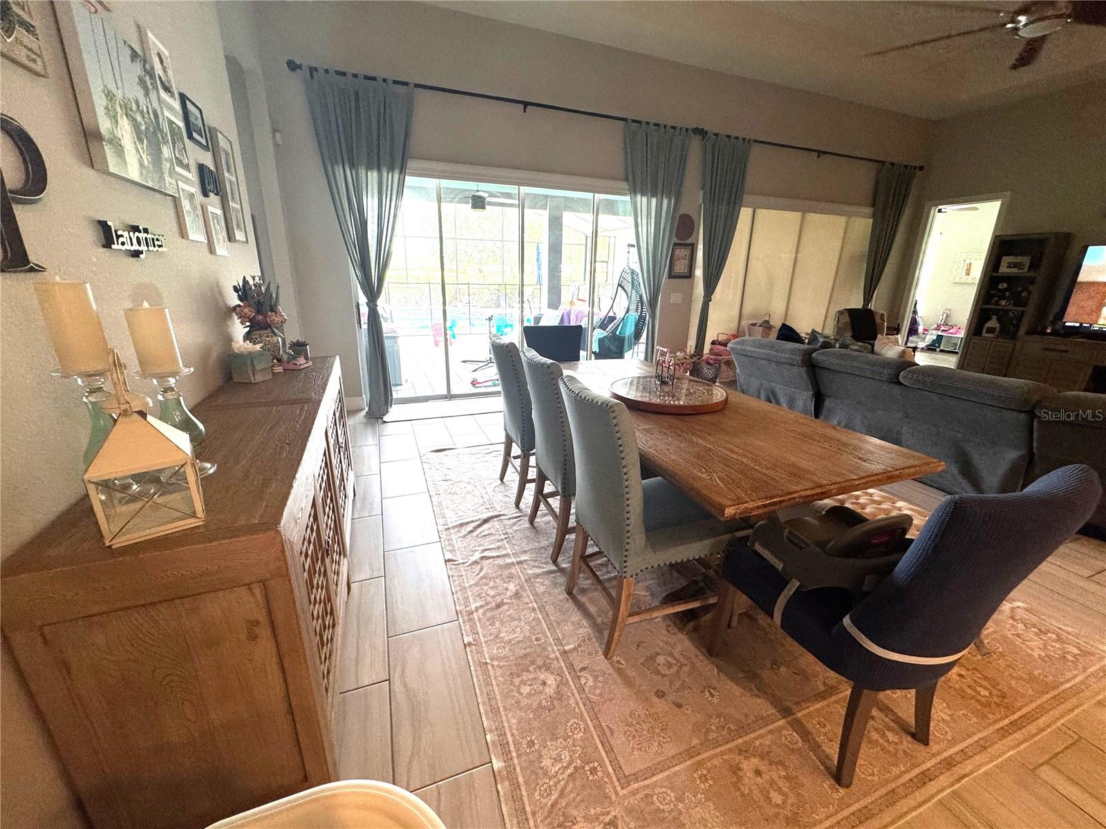 HEATHROW COUNTRY ESTATE - Residential