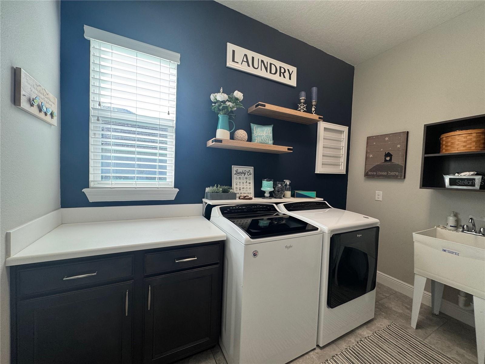 HEATHROW COUNTRY ESTATE - Residential