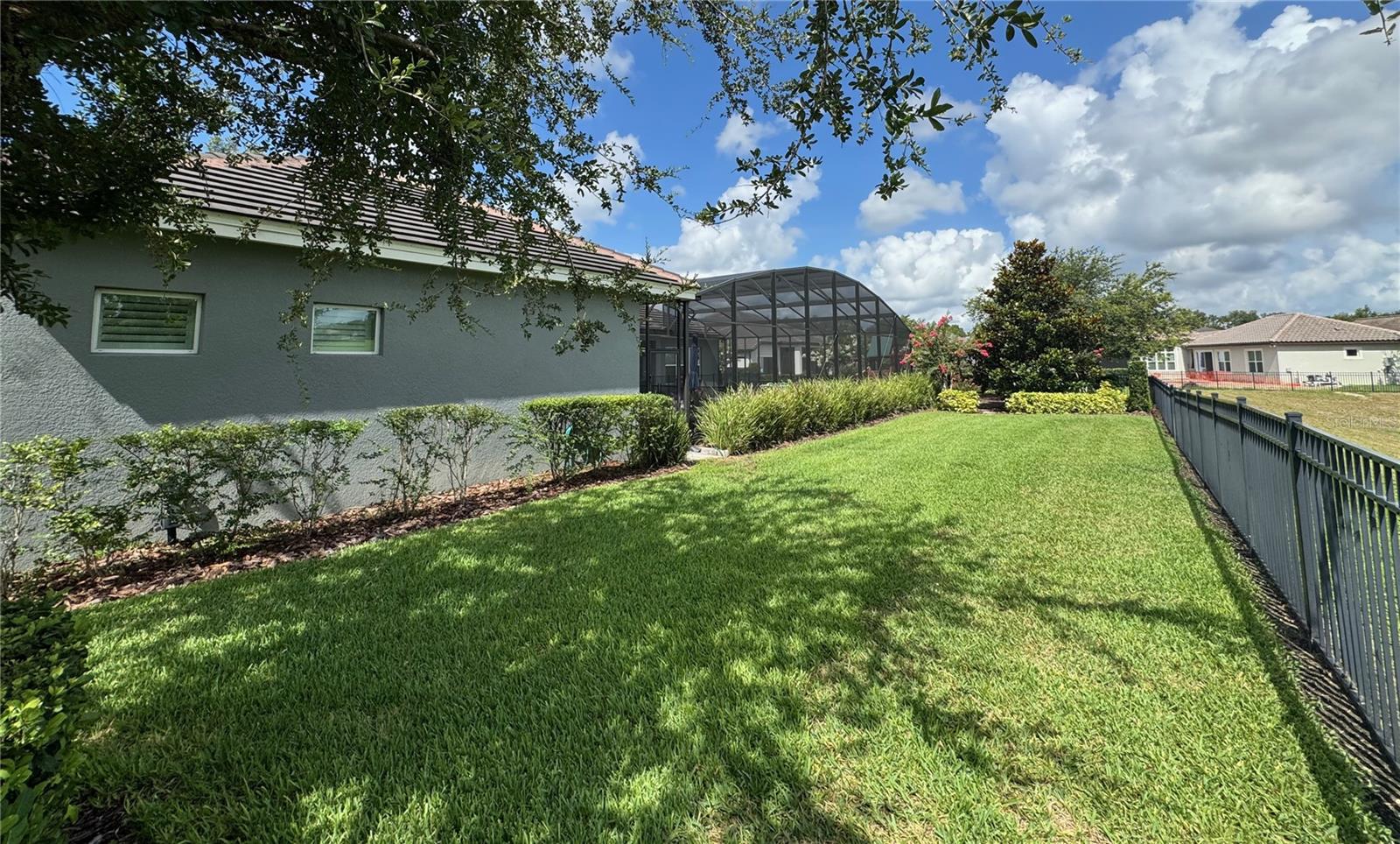 HEATHROW COUNTRY ESTATE - Residential