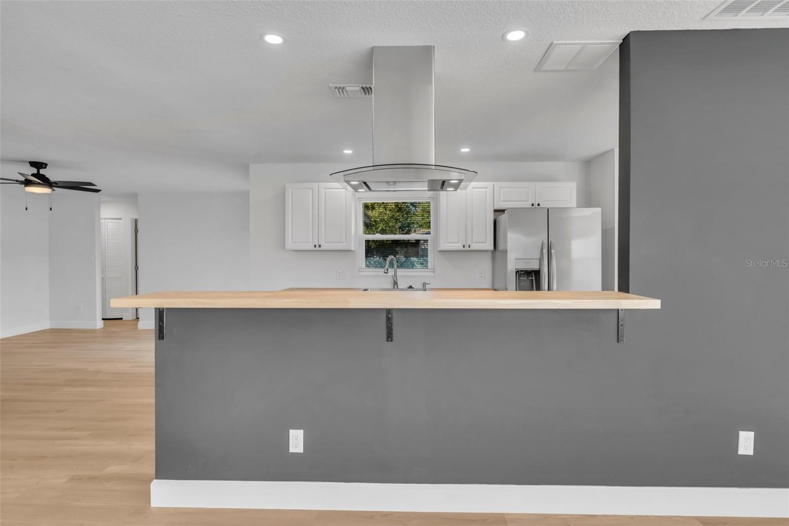 RIVIERA SHORES - Residential