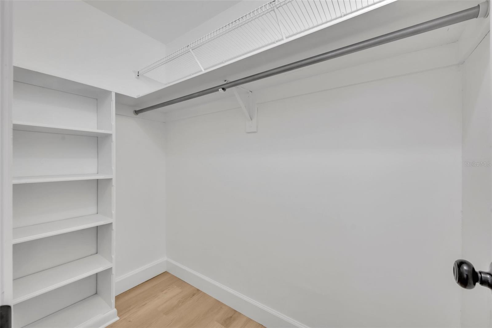 RIVIERA SHORES - Residential