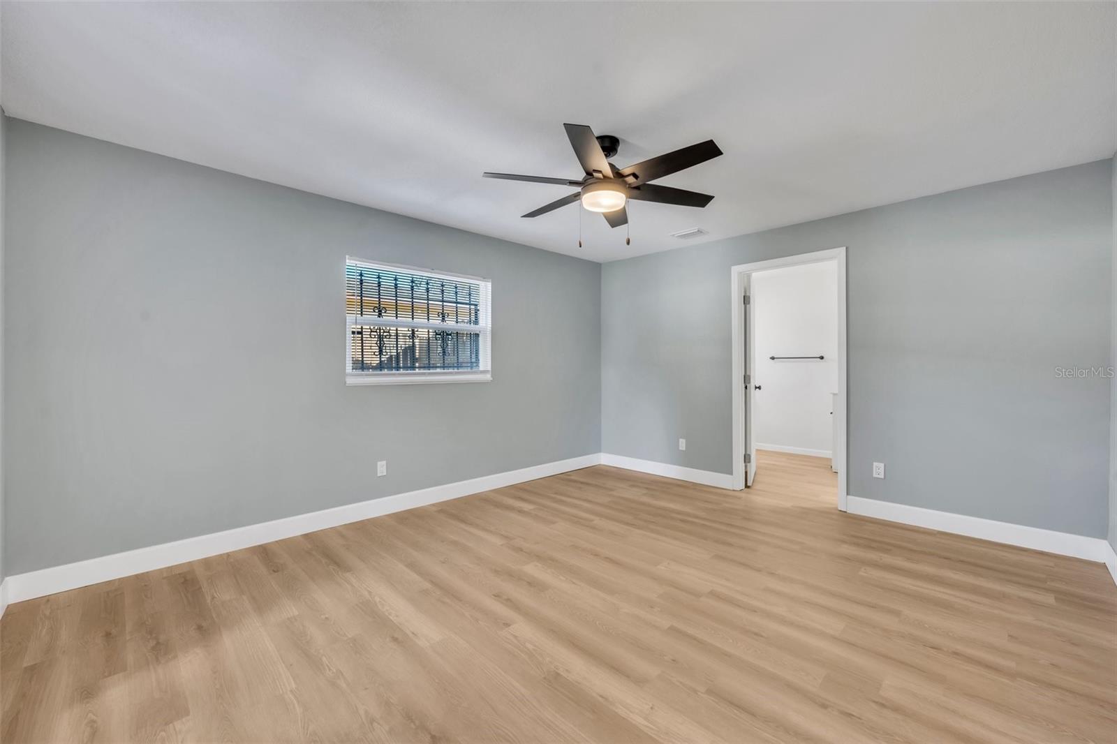 RIVIERA SHORES - Residential