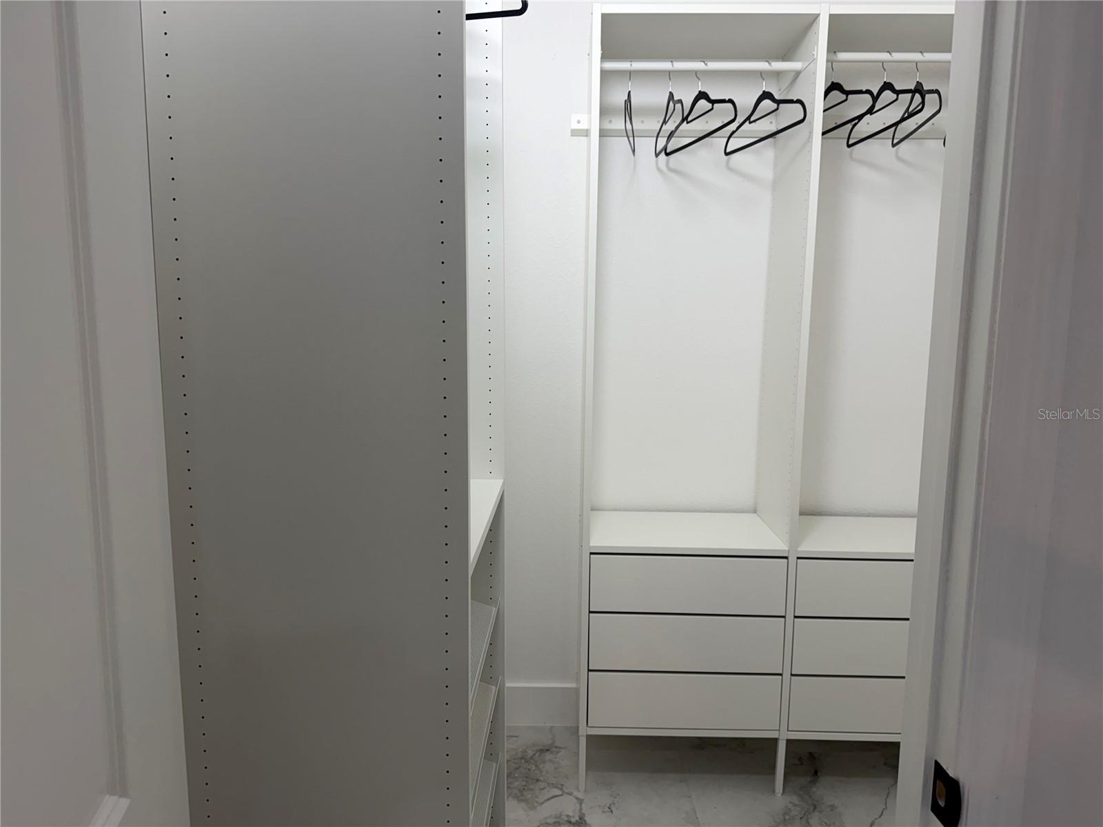 VILLANOVA AT HUNTERS CREEK - Residential