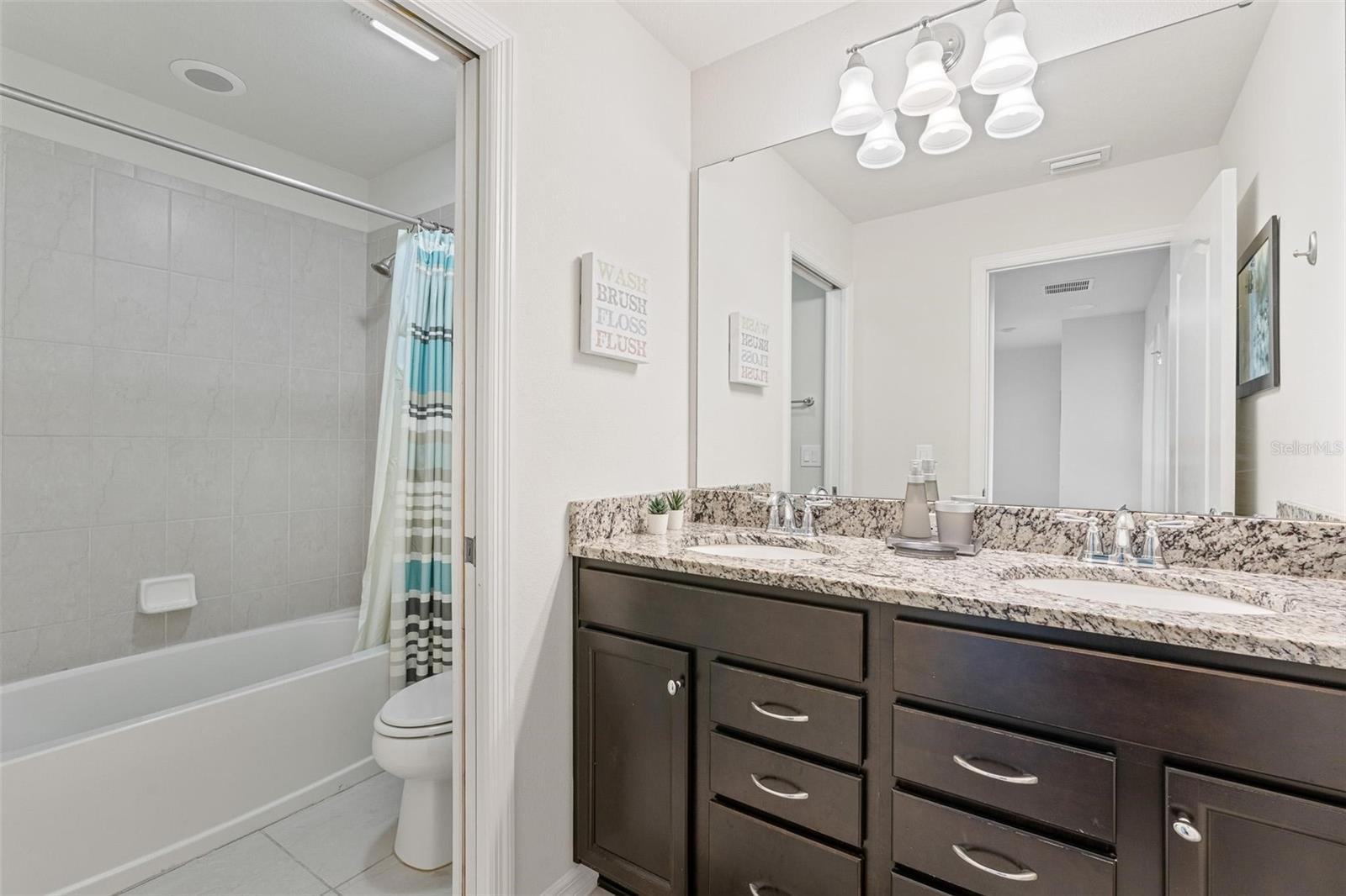 WINDSOR AT WESTSIDE PH 3 - Residential