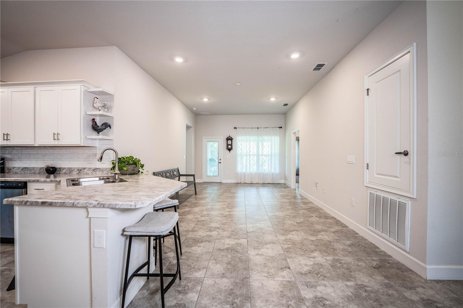 KRENSON BAY - Residential