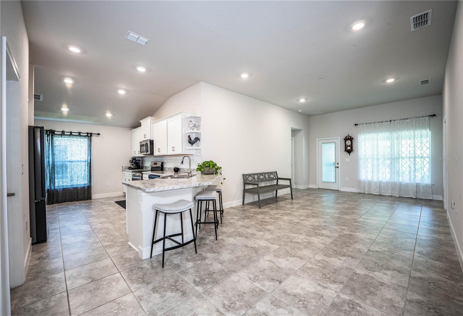 KRENSON BAY - Residential