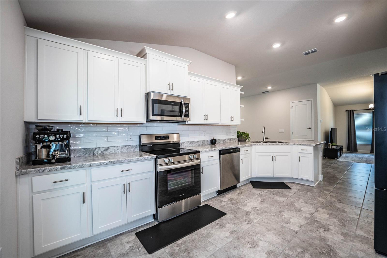 KRENSON BAY - Residential
