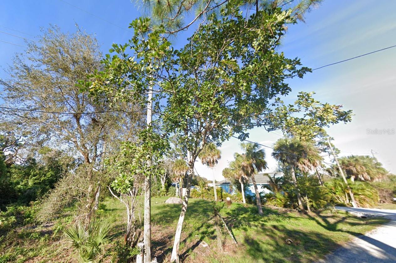 120 AVENIDA LA PALMA