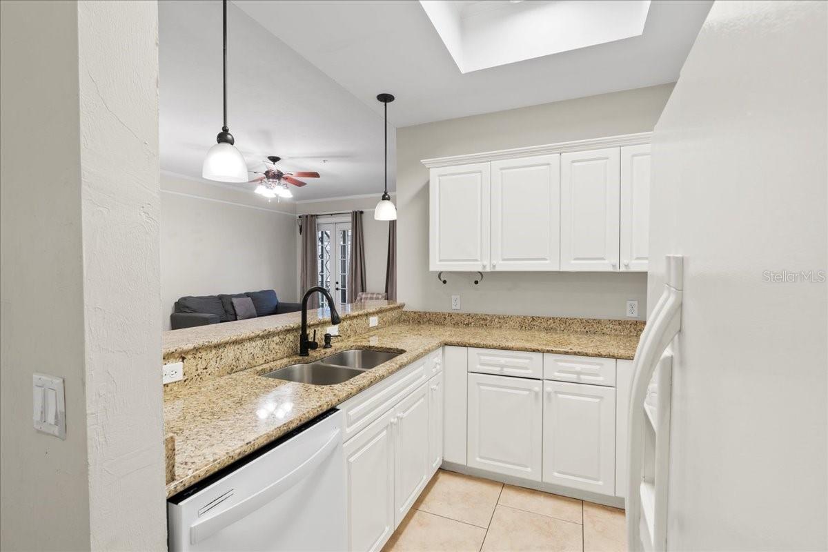 325 NW 14TH STREET 206