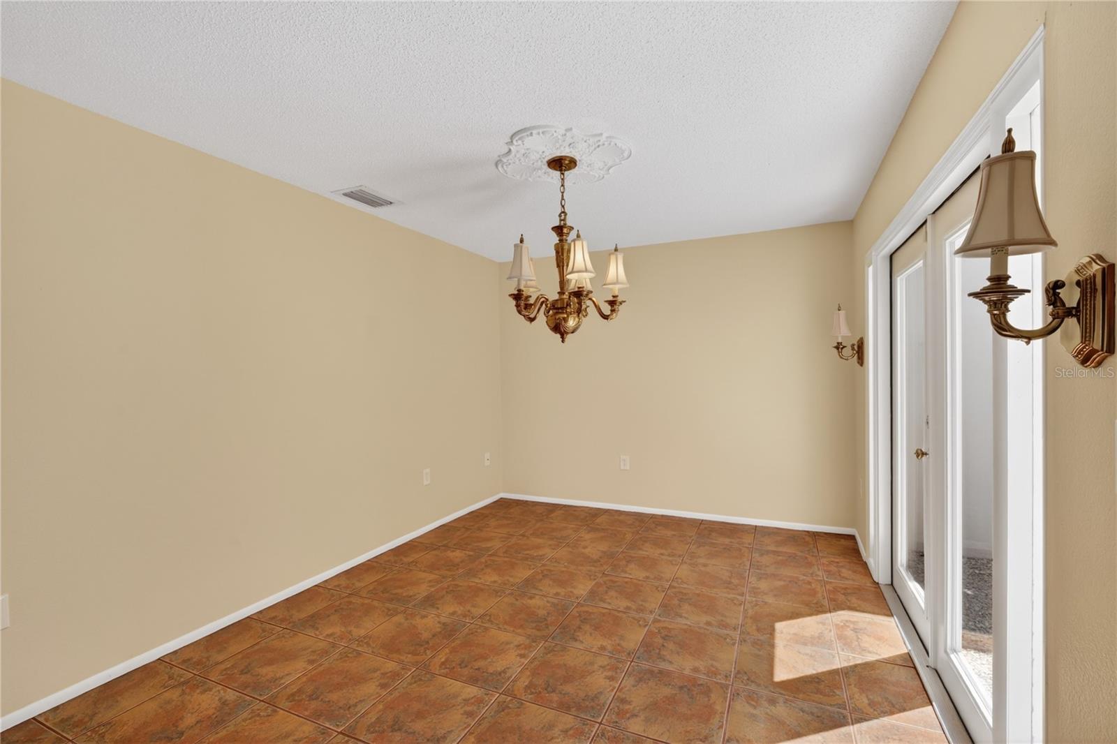 VILLAGE IN THE PINES NOR - Residential