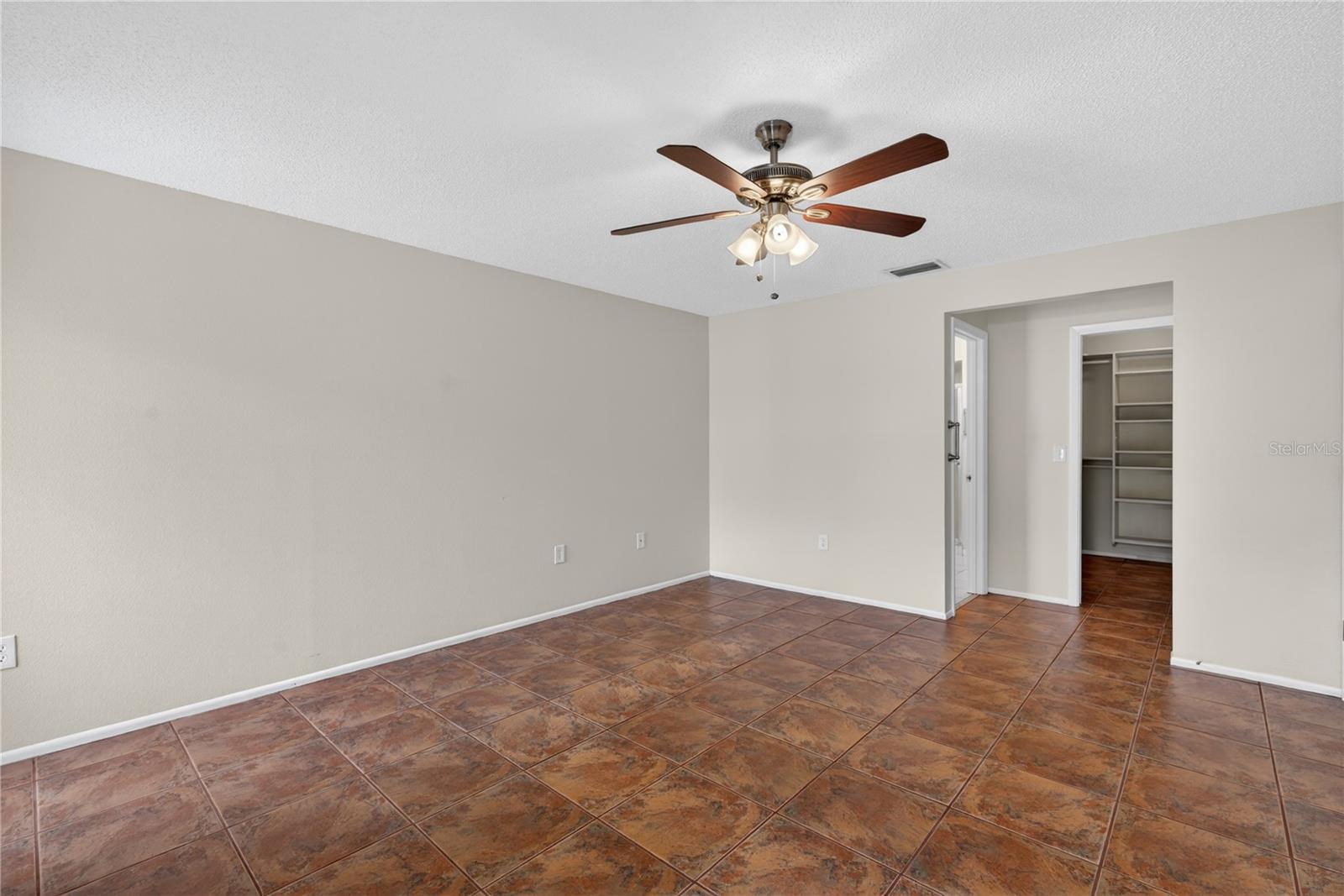 VILLAGE IN THE PINES NOR - Residential