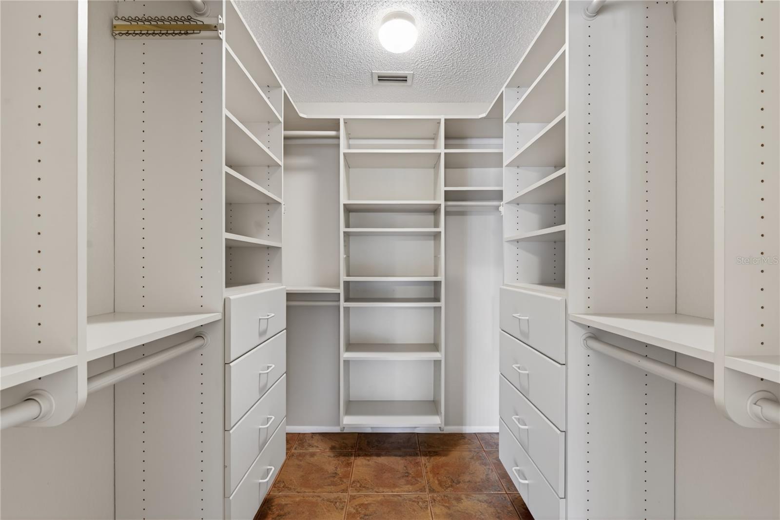 VILLAGE IN THE PINES NOR - Residential