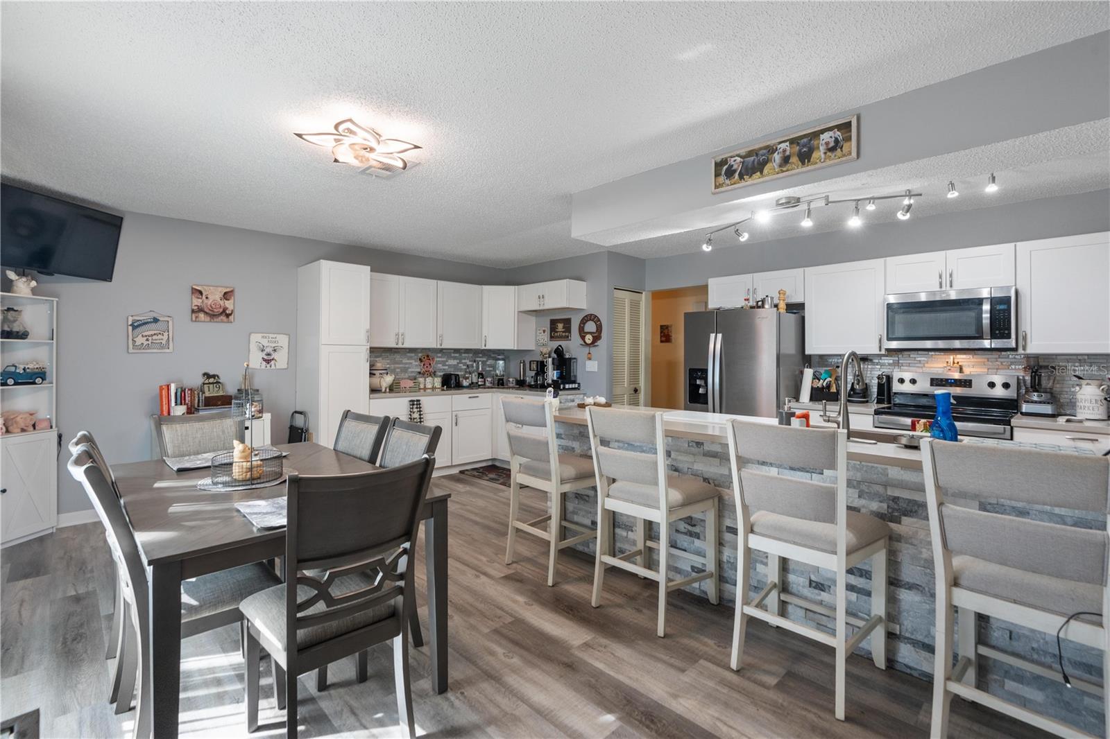 8514 WINDING WOOD DRIVE