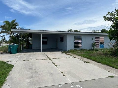 Single Family Residence in PORT CHARLOTTE FL 2144 HARBOR BOULEVARD.jpg