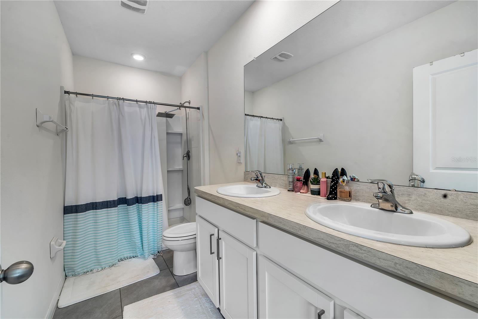 ASHBERRY VILLAGE PH 1 - Residential