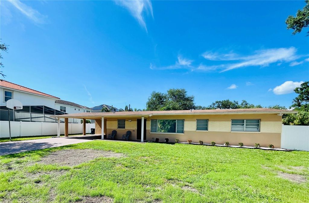 Photo of 3211 W Leona Street, Tampa, FL 33629 (MLS # TB8460539)