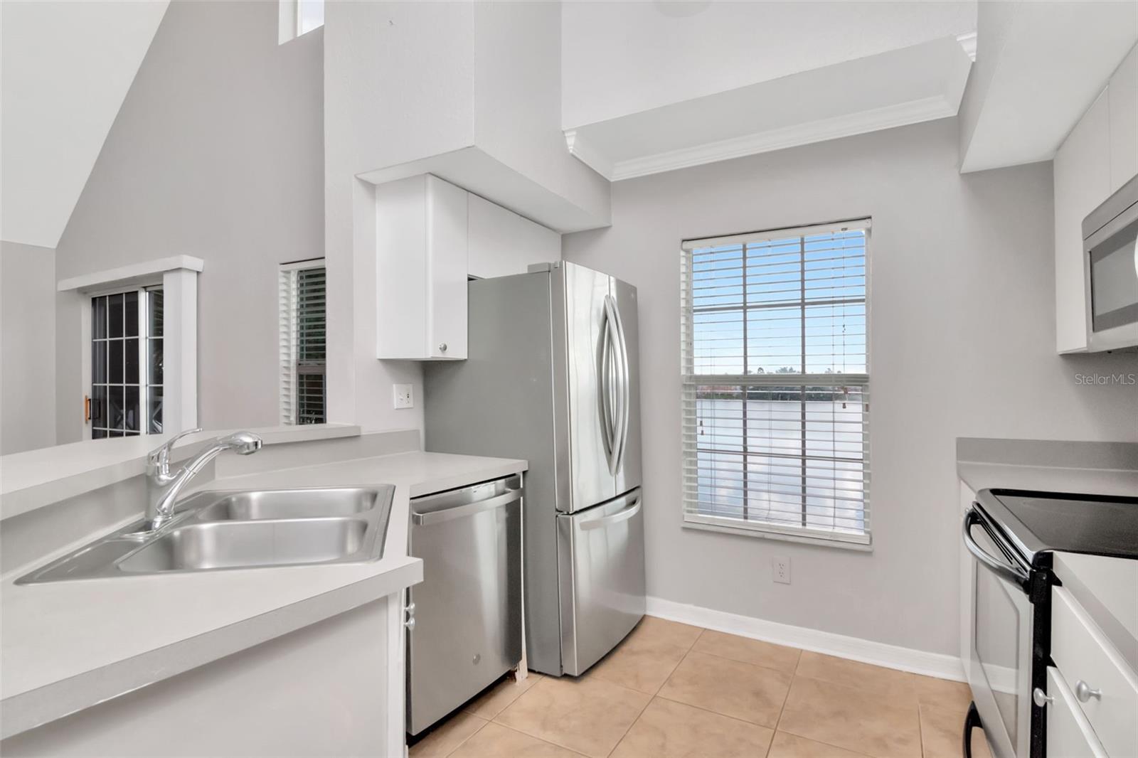 LAKE CHASE CONDOMINIUM - Residential Lease