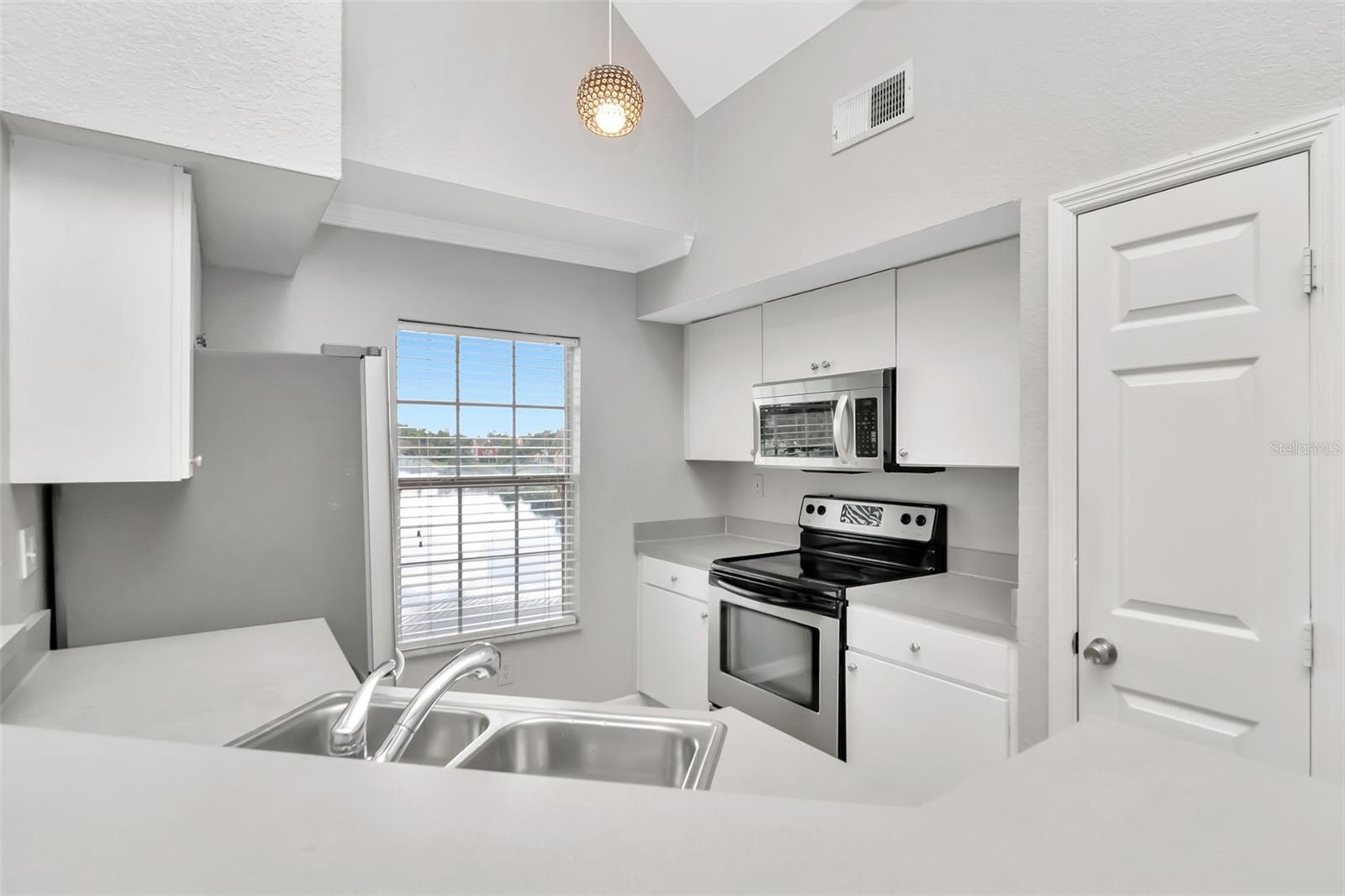 LAKE CHASE CONDOMINIUM - Residential Lease