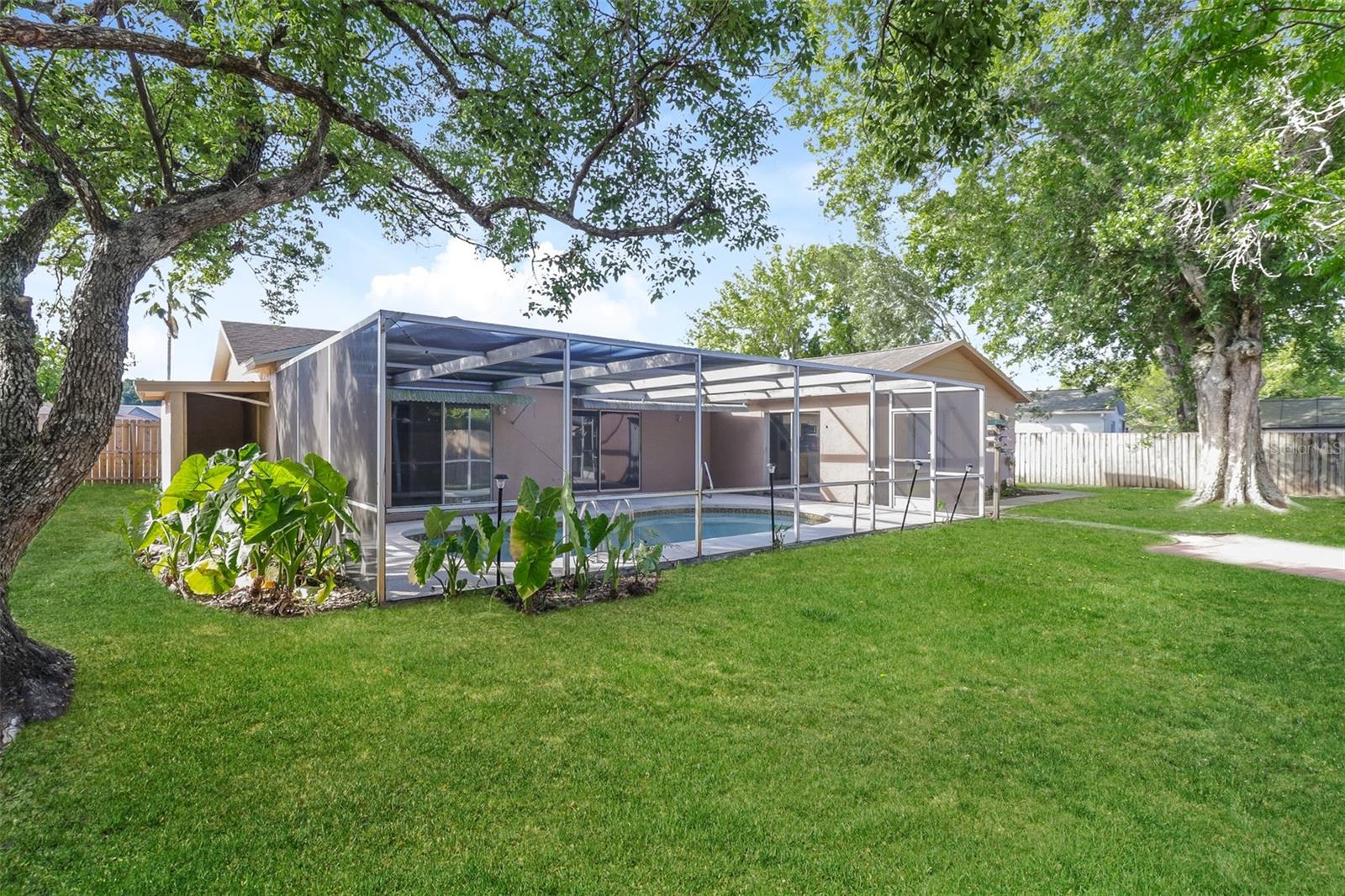 SHADOW RIDGE - Residential