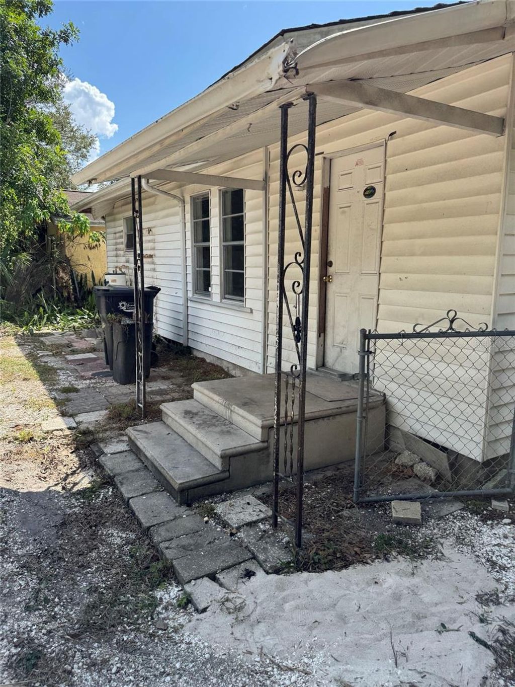 Photo of 807 W 38th Street, Bradenton, FL 34205 (MLS # TB8435496)