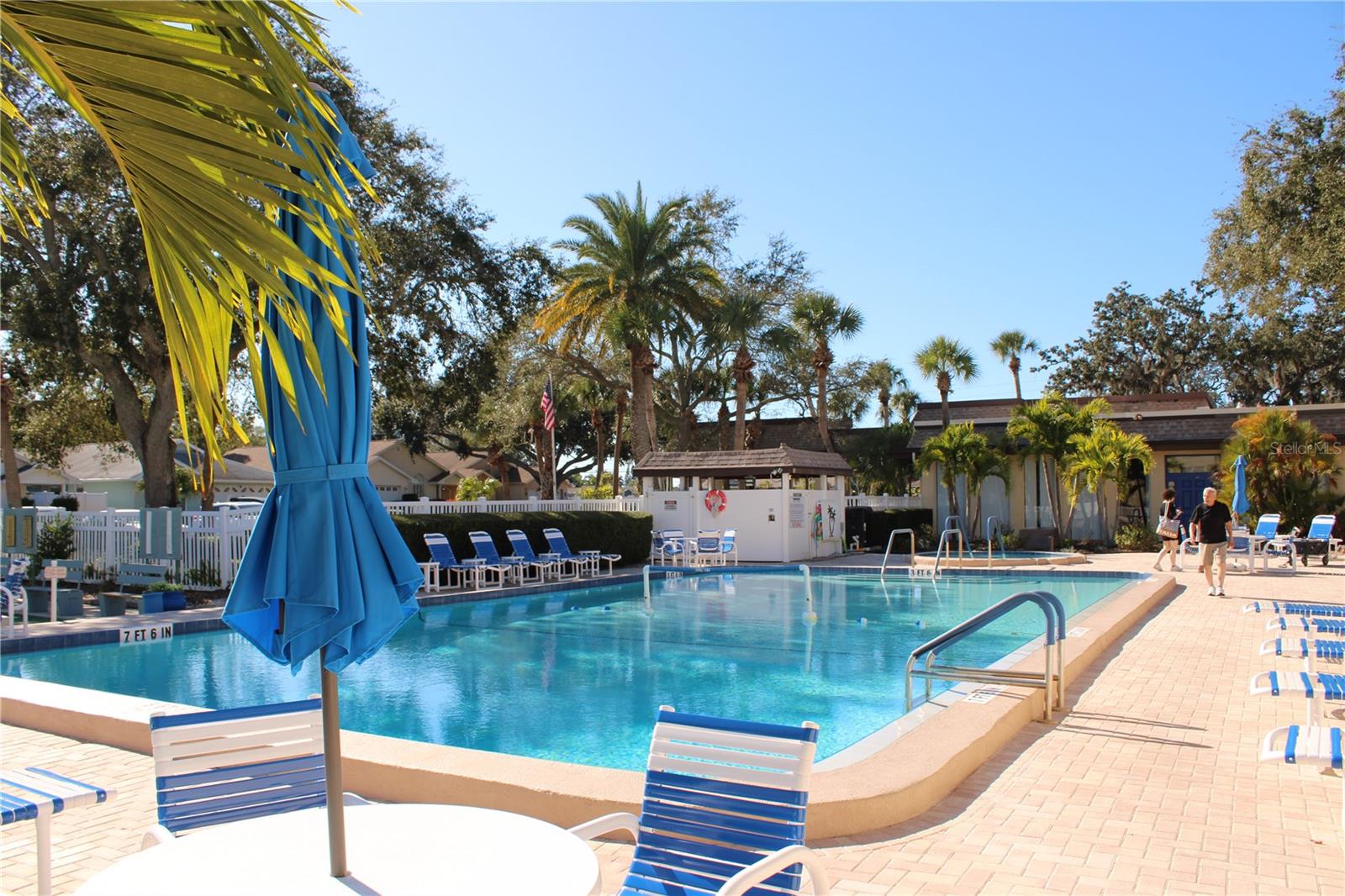 WATERS EDGE 1 CONDO - Residential