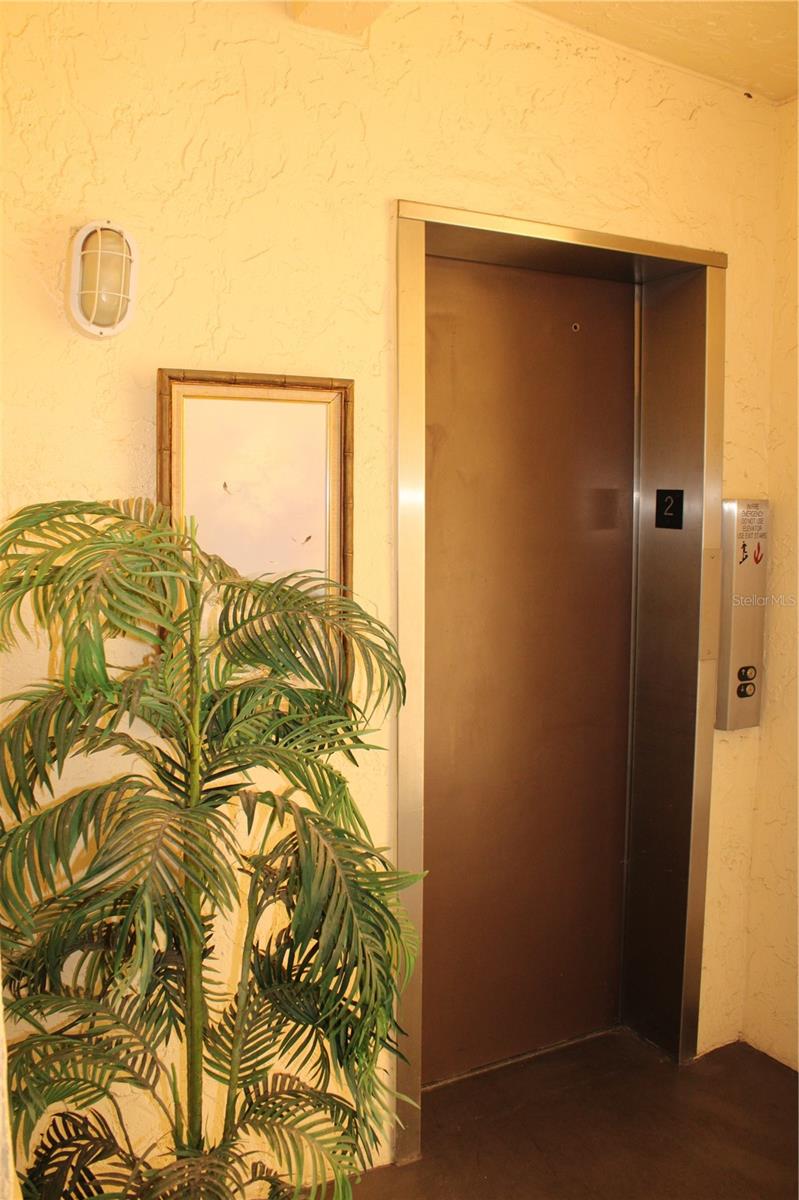 WATERS EDGE 1 CONDO - Residential