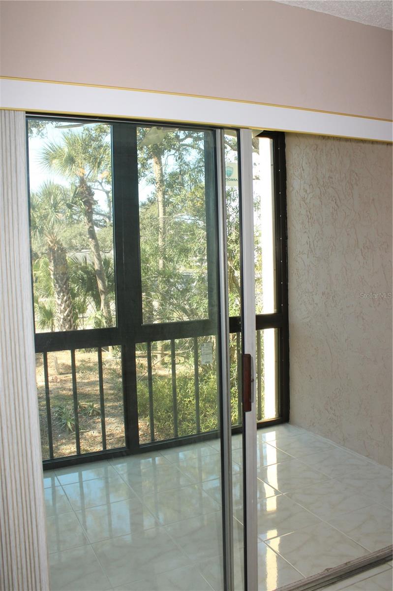 WATERS EDGE 1 CONDO - Residential