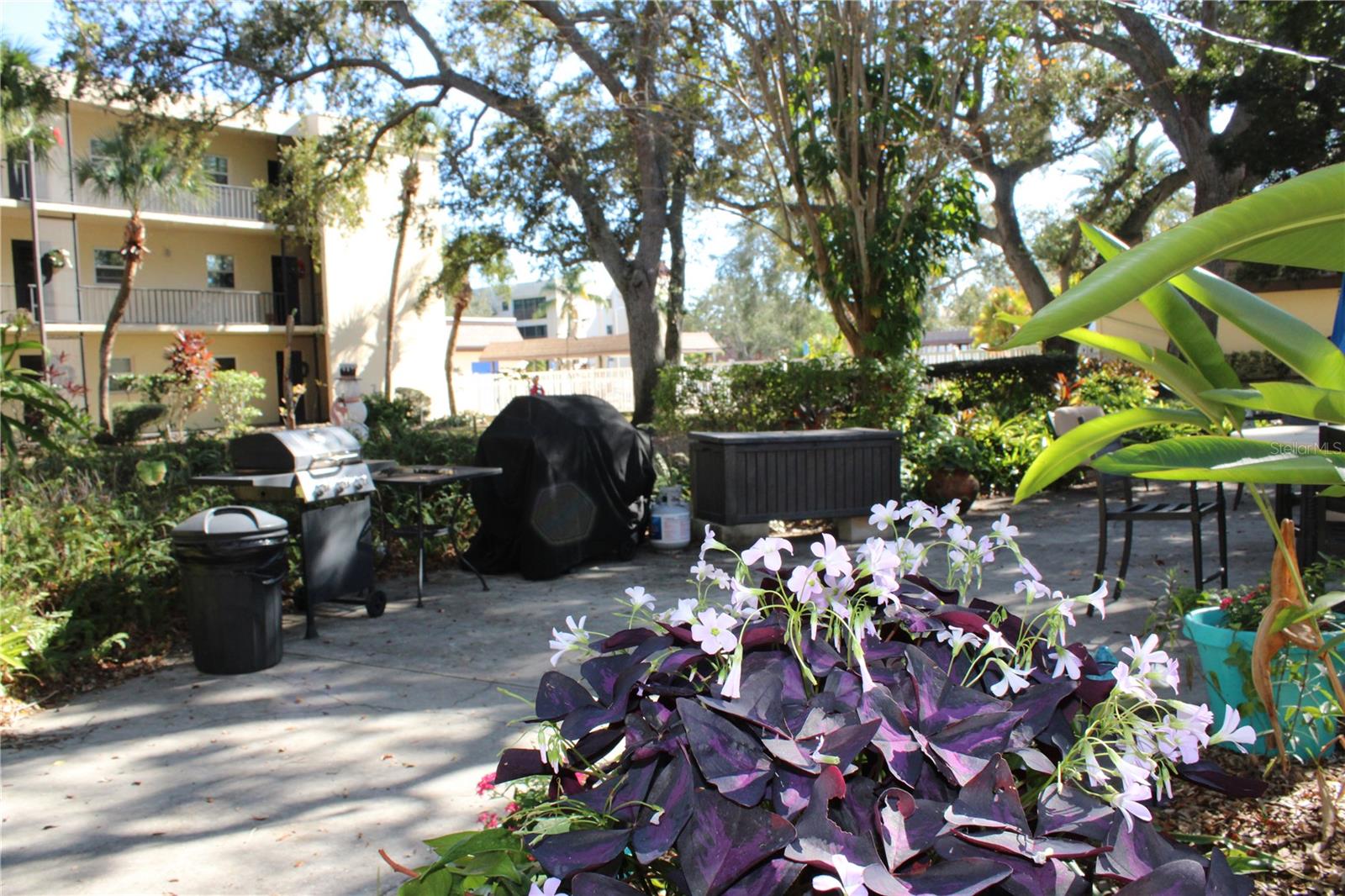 WATERS EDGE 1 CONDO - Residential