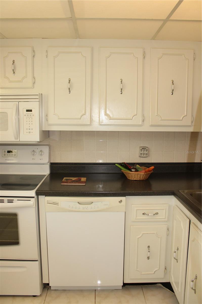 WATERS EDGE 1 CONDO - Residential