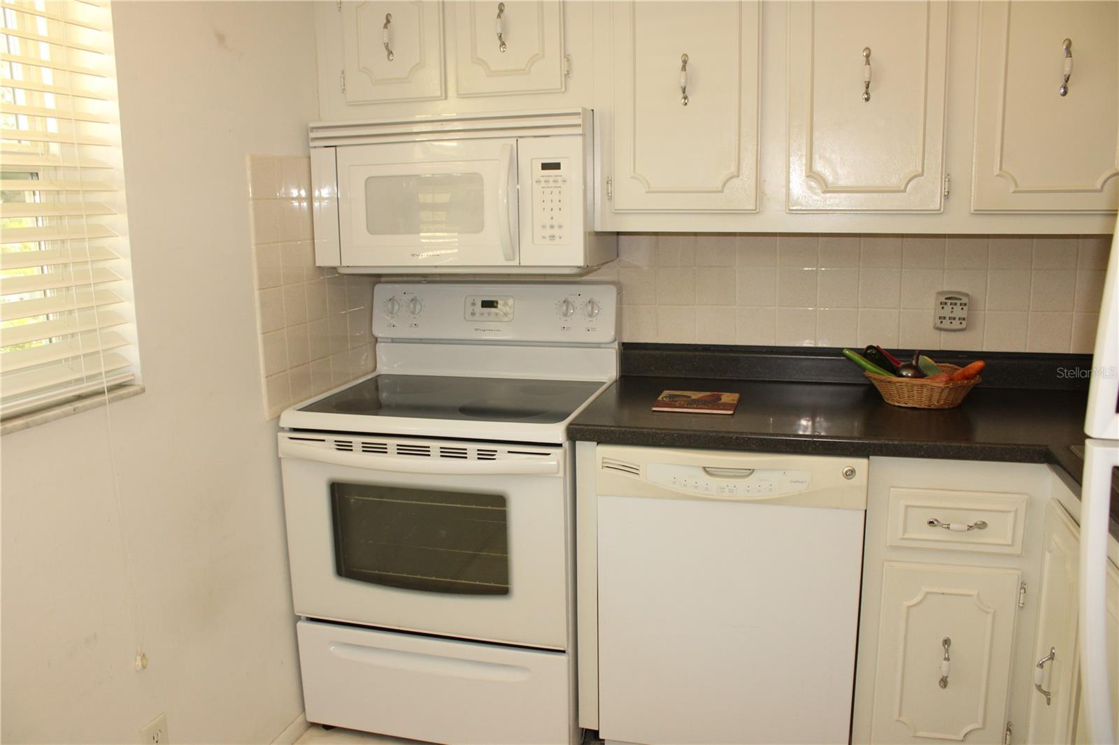 WATERS EDGE 1 CONDO - Residential