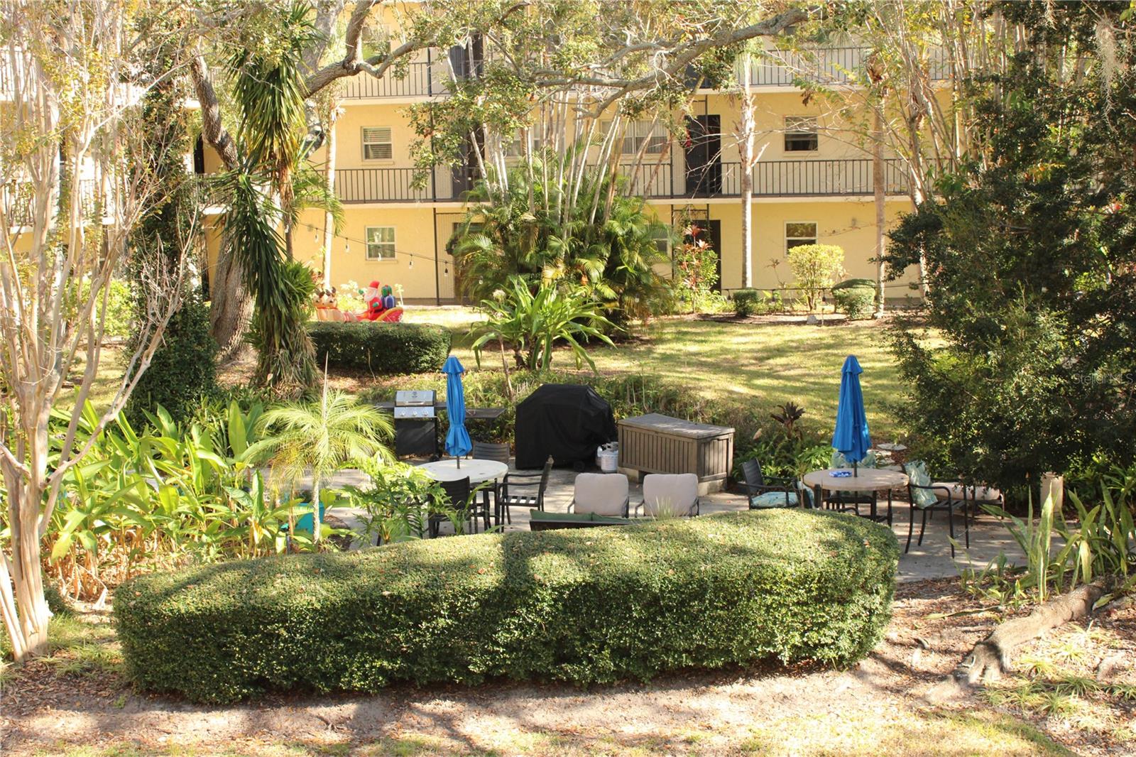 WATERS EDGE 1 CONDO - Residential