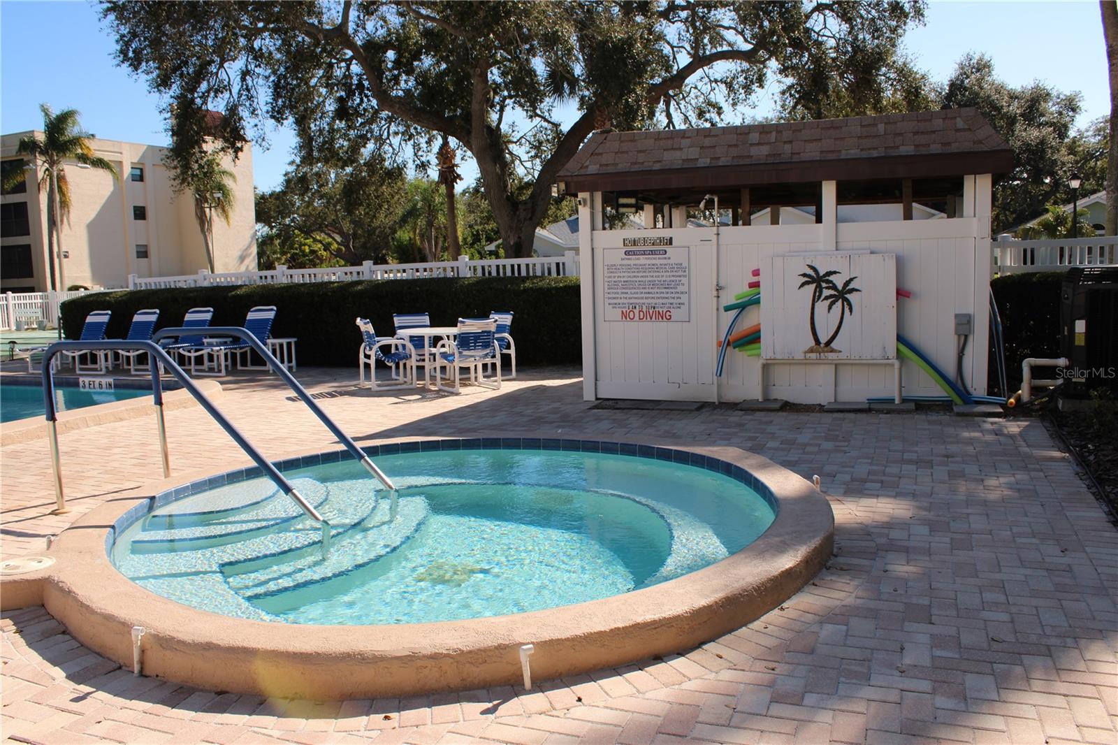 WATERS EDGE 1 CONDO - Residential