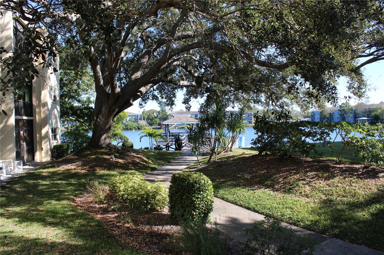 WATERS EDGE 1 CONDO - Residential