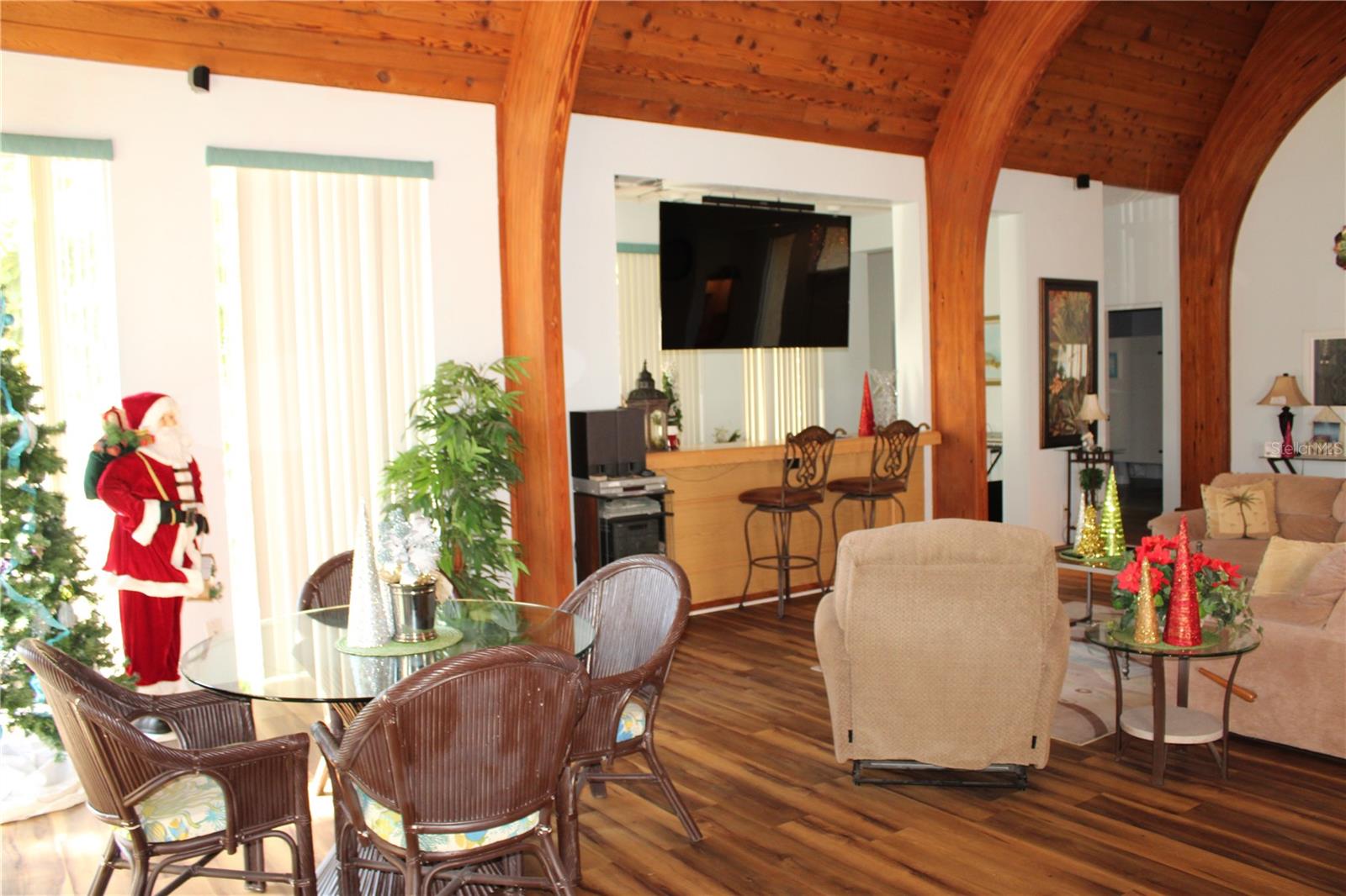 WATERS EDGE 1 CONDO - Residential