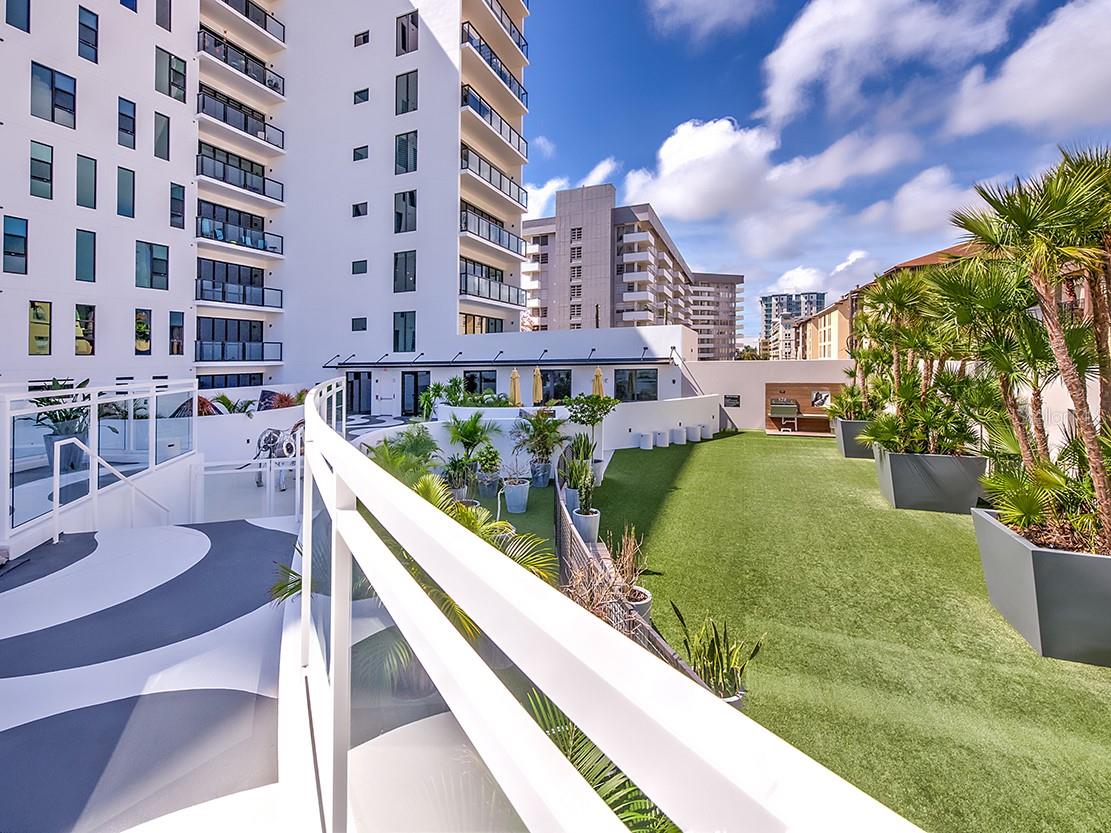 THE SALVADOR - Residential Lease