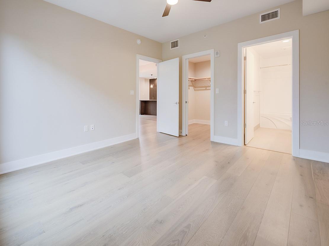 THE SALVADOR - Residential Lease