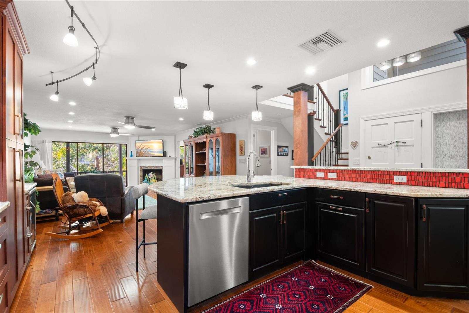 MARINER VILLAGE CLUSTER - Residential