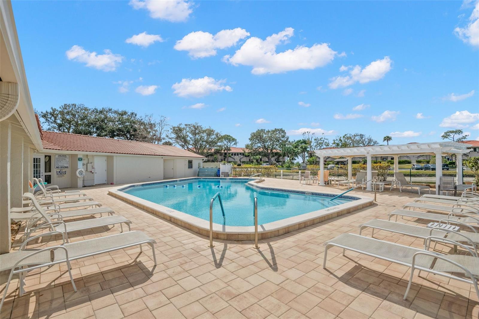 MARINER VILLAGE CLUSTER - Residential