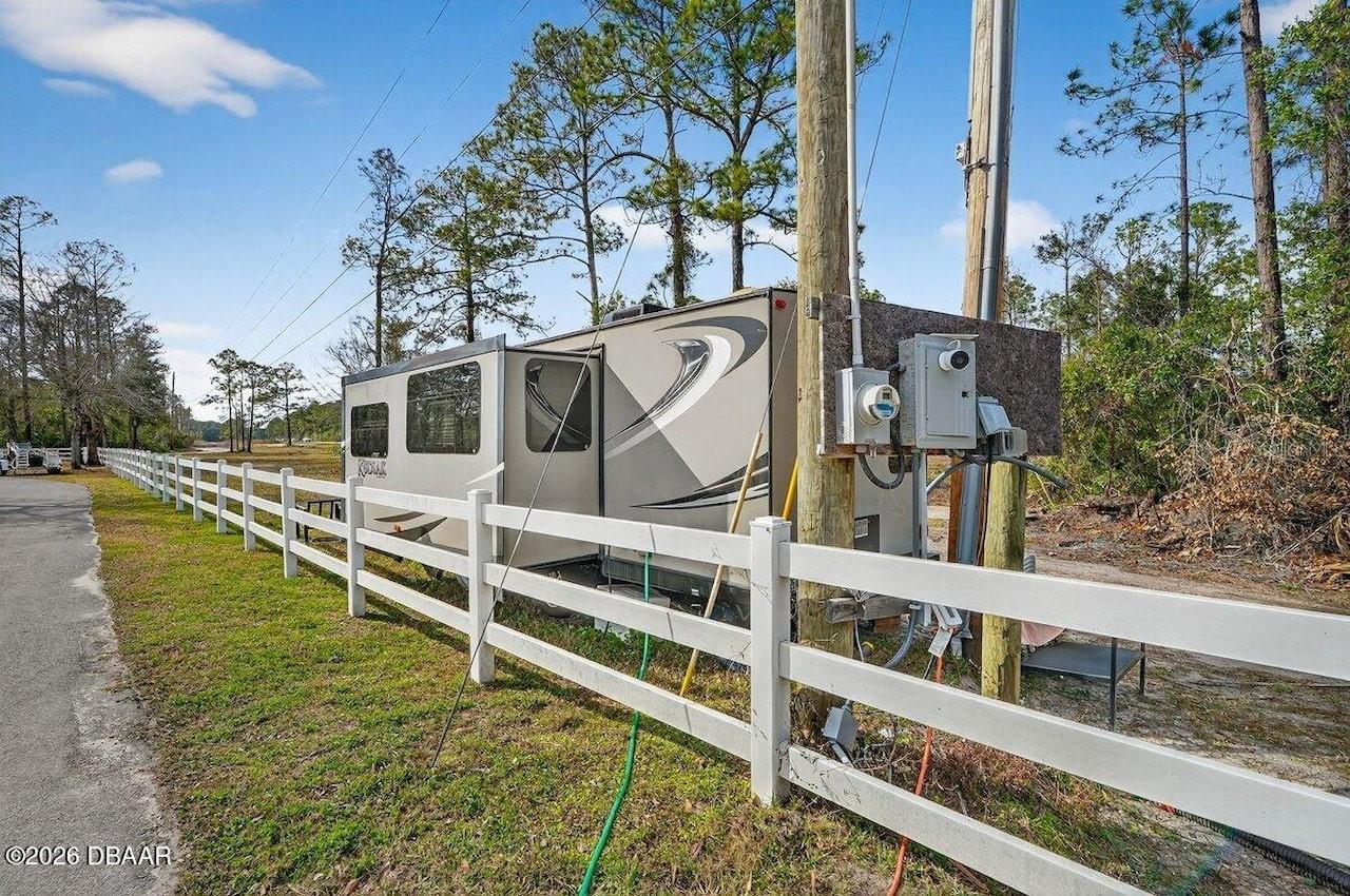 PLANTATION PINES UNFEE SUB 246 - Residential