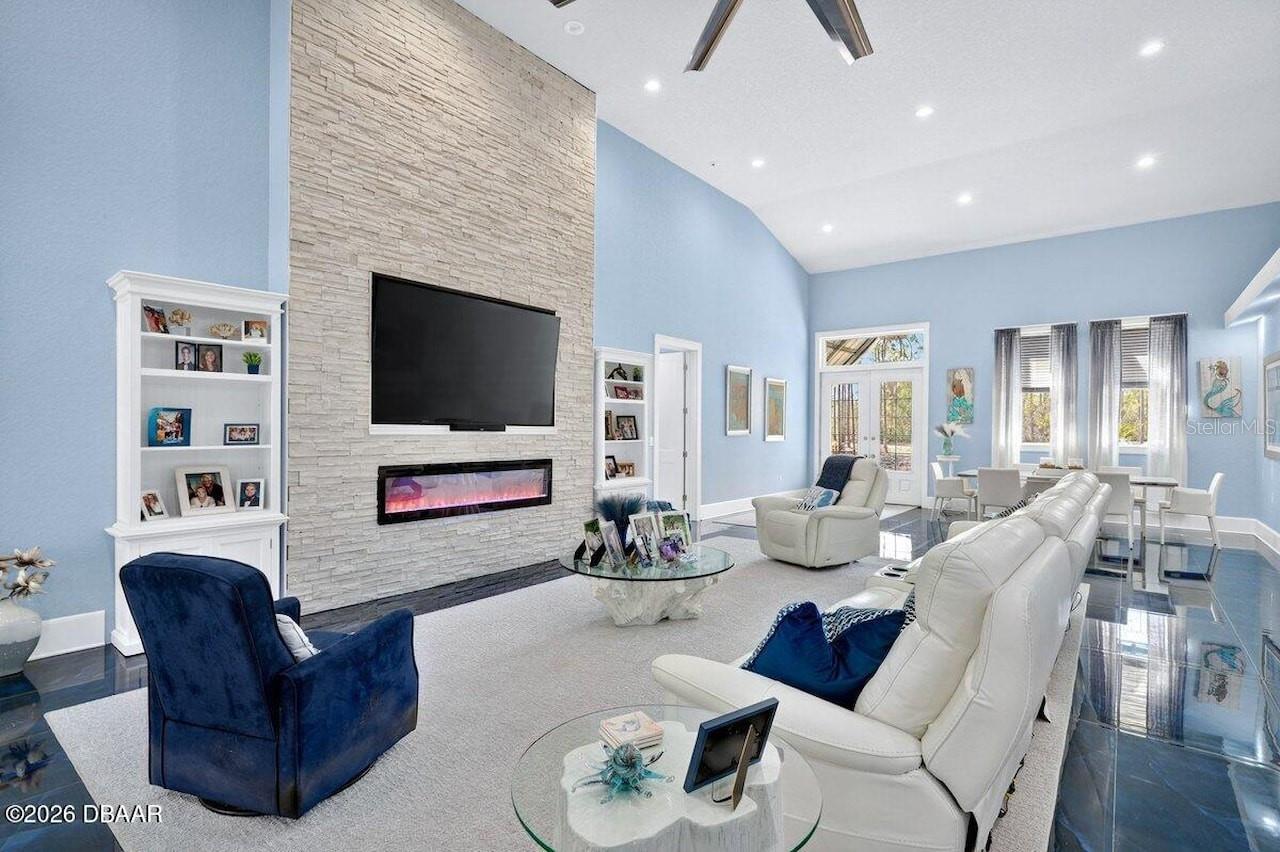 PLANTATION PINES UNFEE SUB 246 - Residential