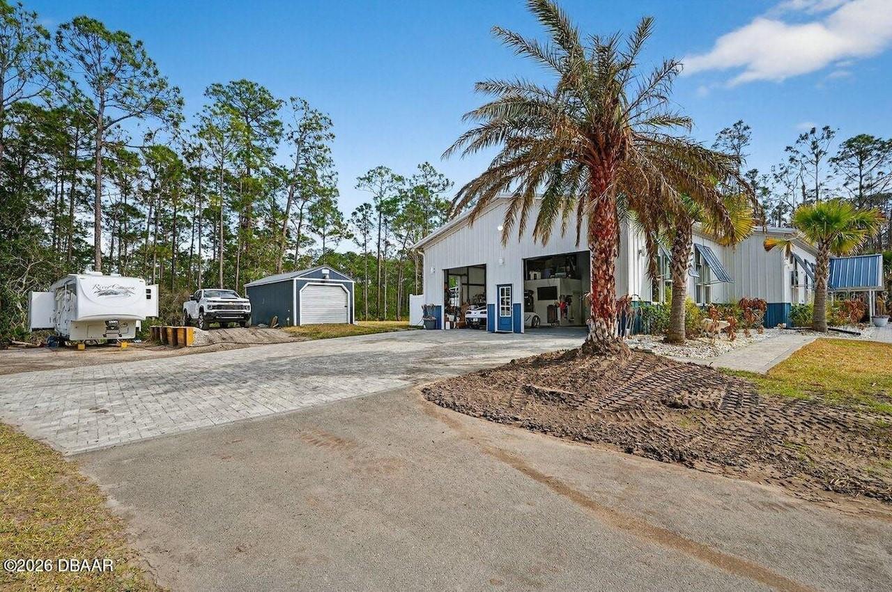 PLANTATION PINES UNFEE SUB 246 - Residential