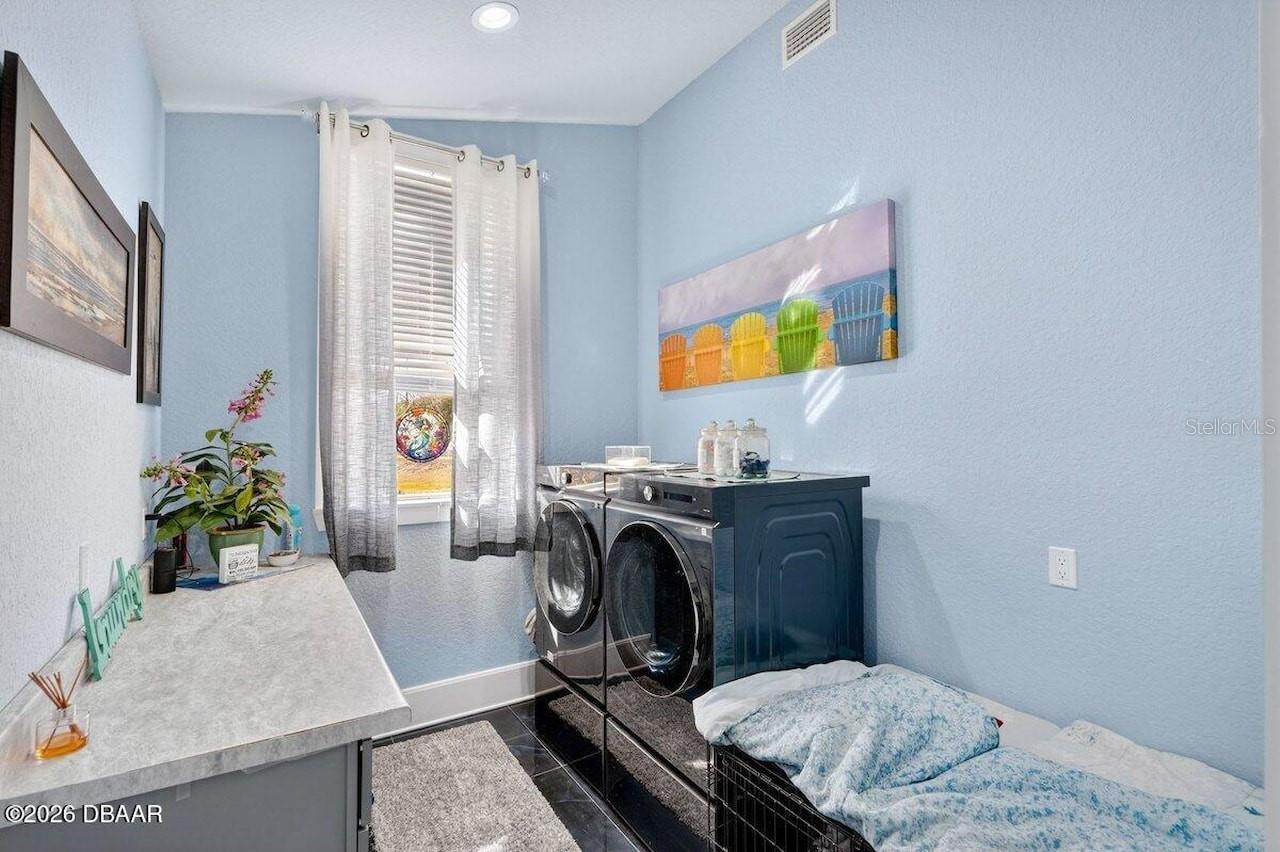 PLANTATION PINES UNFEE SUB 246 - Residential