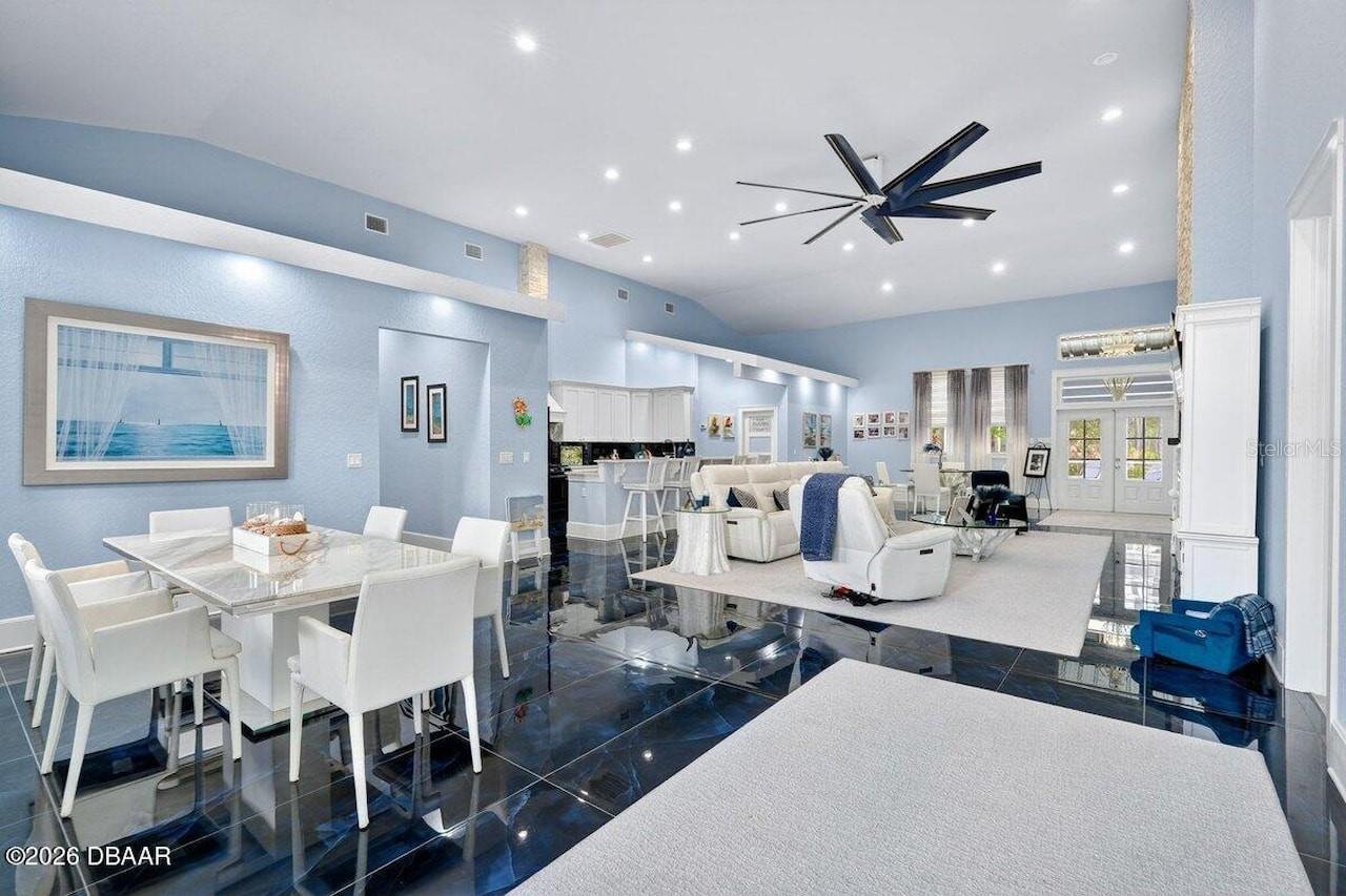 PLANTATION PINES UNFEE SUB 246 - Residential