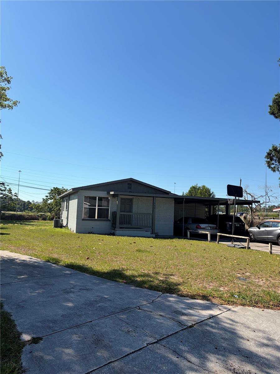 935 DOREEN DRIVE