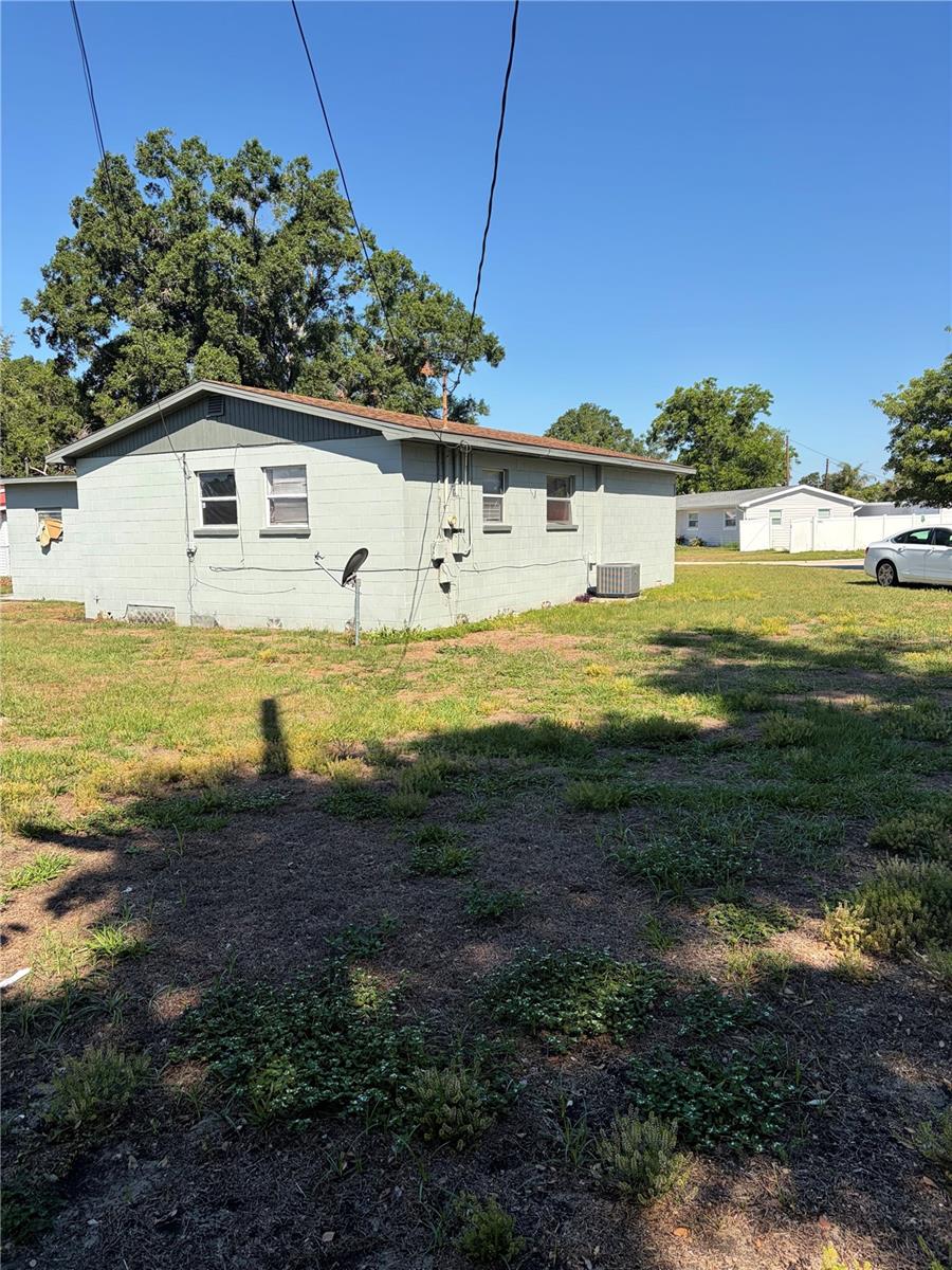 935 DOREEN DRIVE